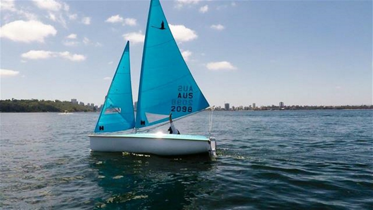 Tracey Odiam in her Hansa sailing dinghy Tracey Odiam in her Hansa sailing dinghy